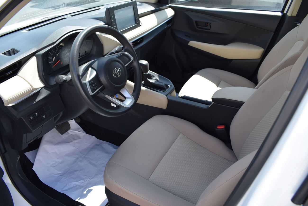 تويوتا يارس 1.5L E