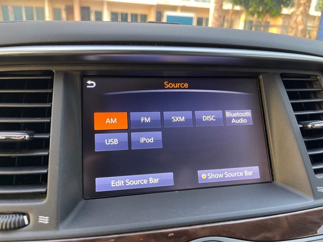 Nissan Armada SL (NON GCC)