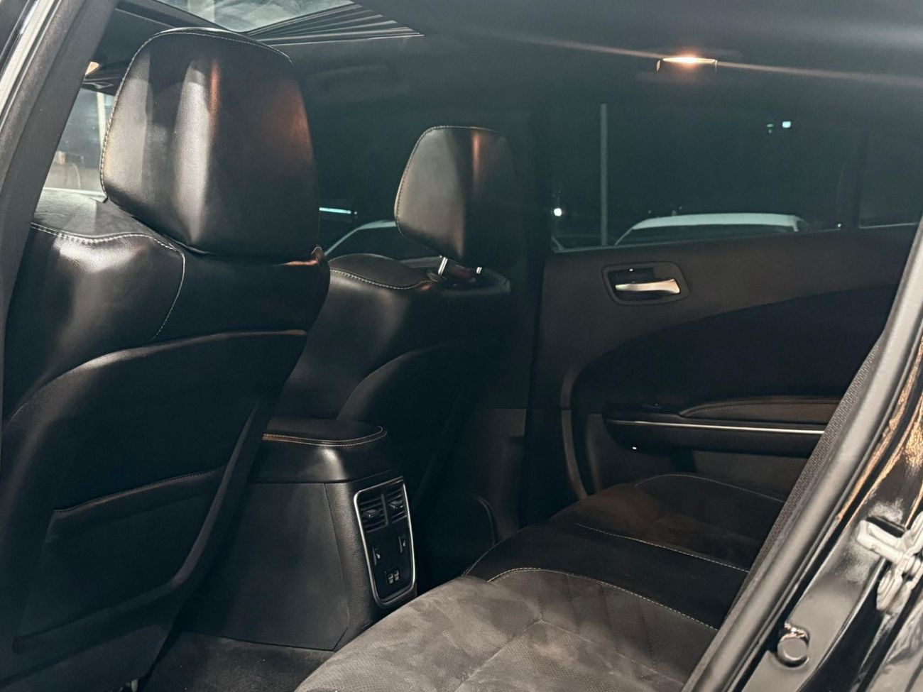 Dodge Charger SRT 392 6.4L (717 HP)