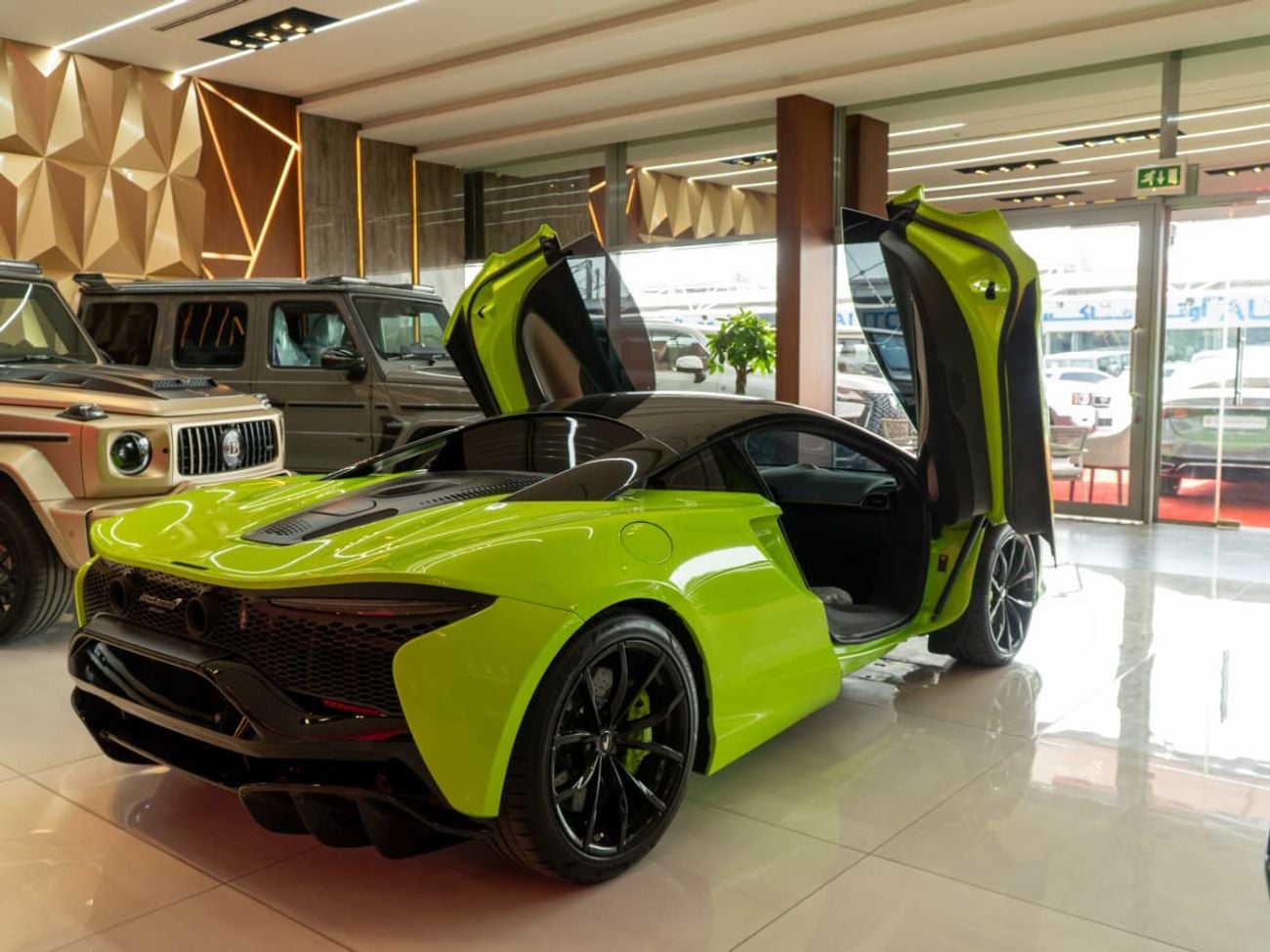 McLaren Artura 2024 McLaren Artura Plug-In Hybrid | KOREAN Specs | Like New