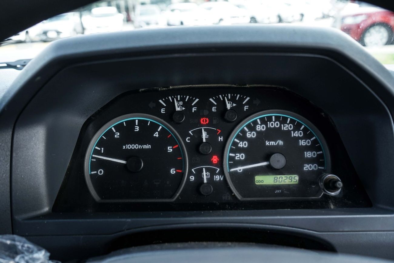 تويوتا لاند كروزر 70 The 2013 Toyota Land Cruiser Hardtop is a rugged, off-road focused SUV from the legendary 70 Series