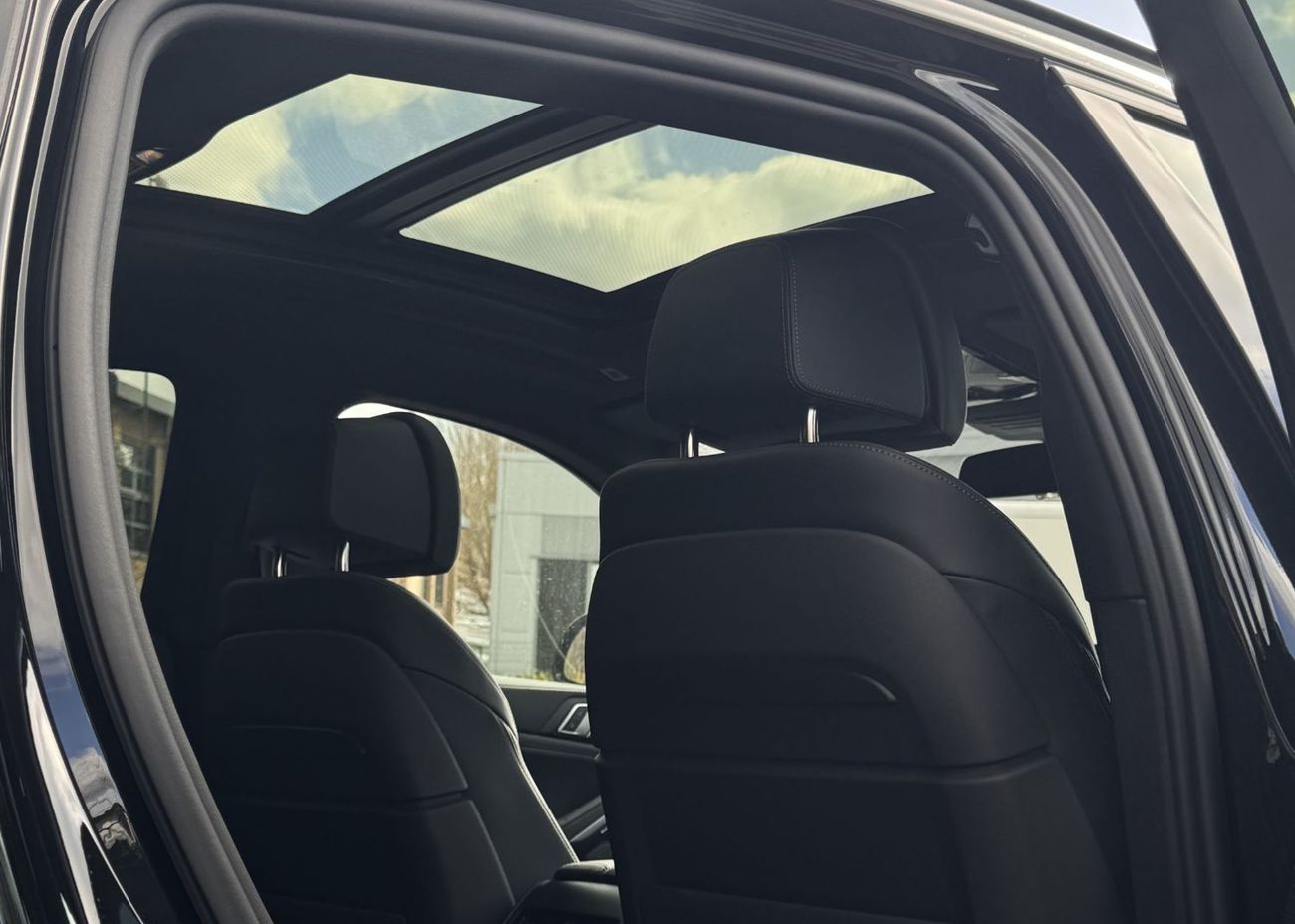 بي أم دبليو X6 XDrive40i M Sport Right Hand Drive