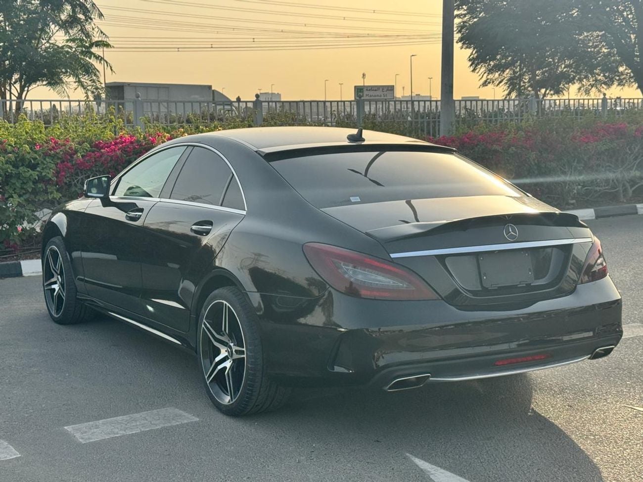 Mercedes-Benz CLS 550 Mercedes-Benz CLS 550 – 2016 | V8 Biturbo | Japanese Specs  A perfect combination of luxury, perform