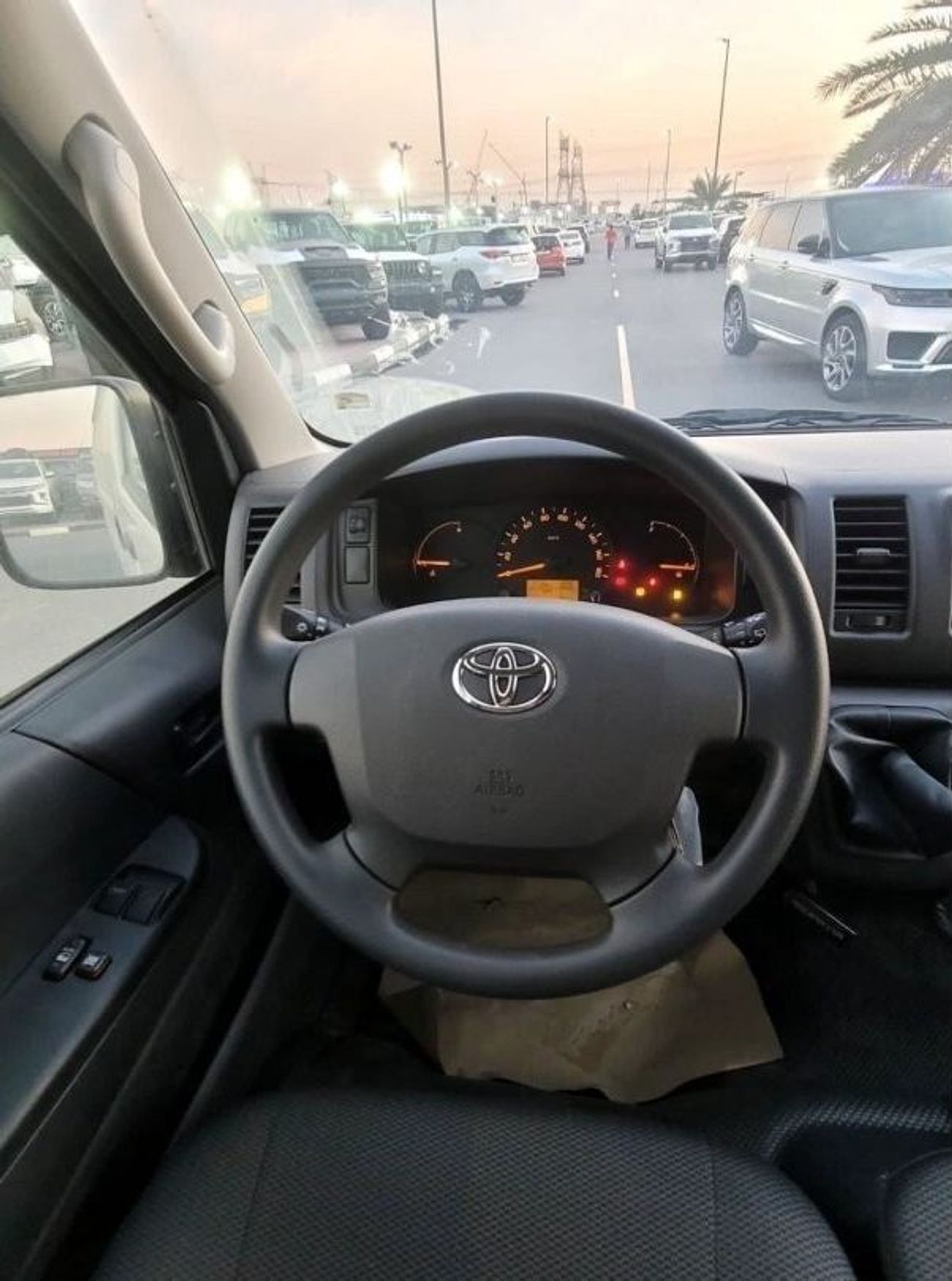 Toyota Hiace Toyota Hiace Cargo 2.7L Petrol 2026