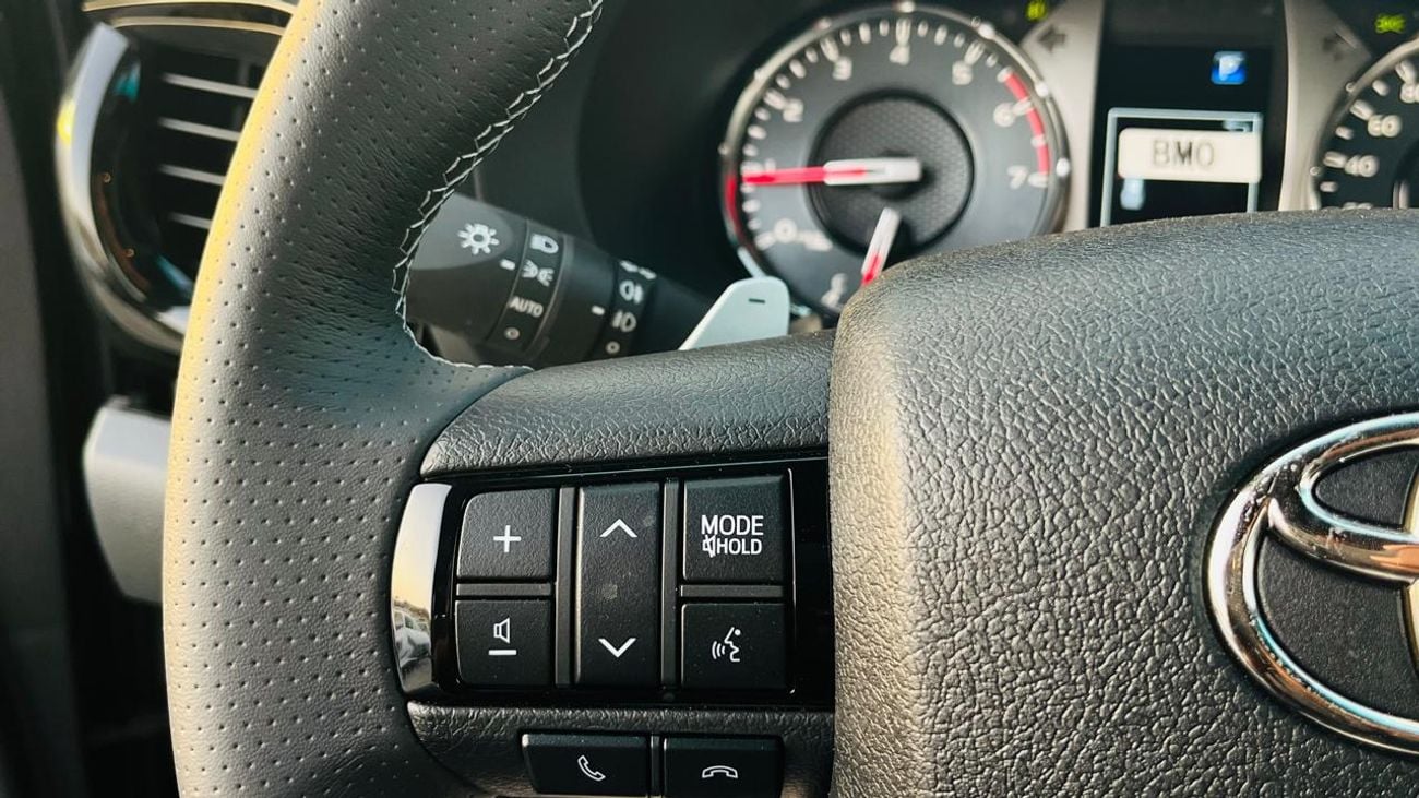 Toyota Hilux GR SPORT
