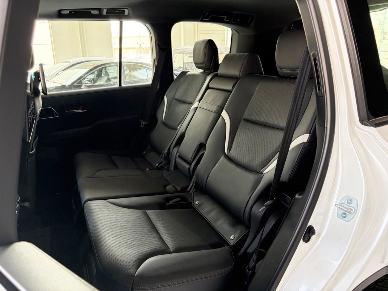 Toyota Land Cruiser Toyota LC300 GRS