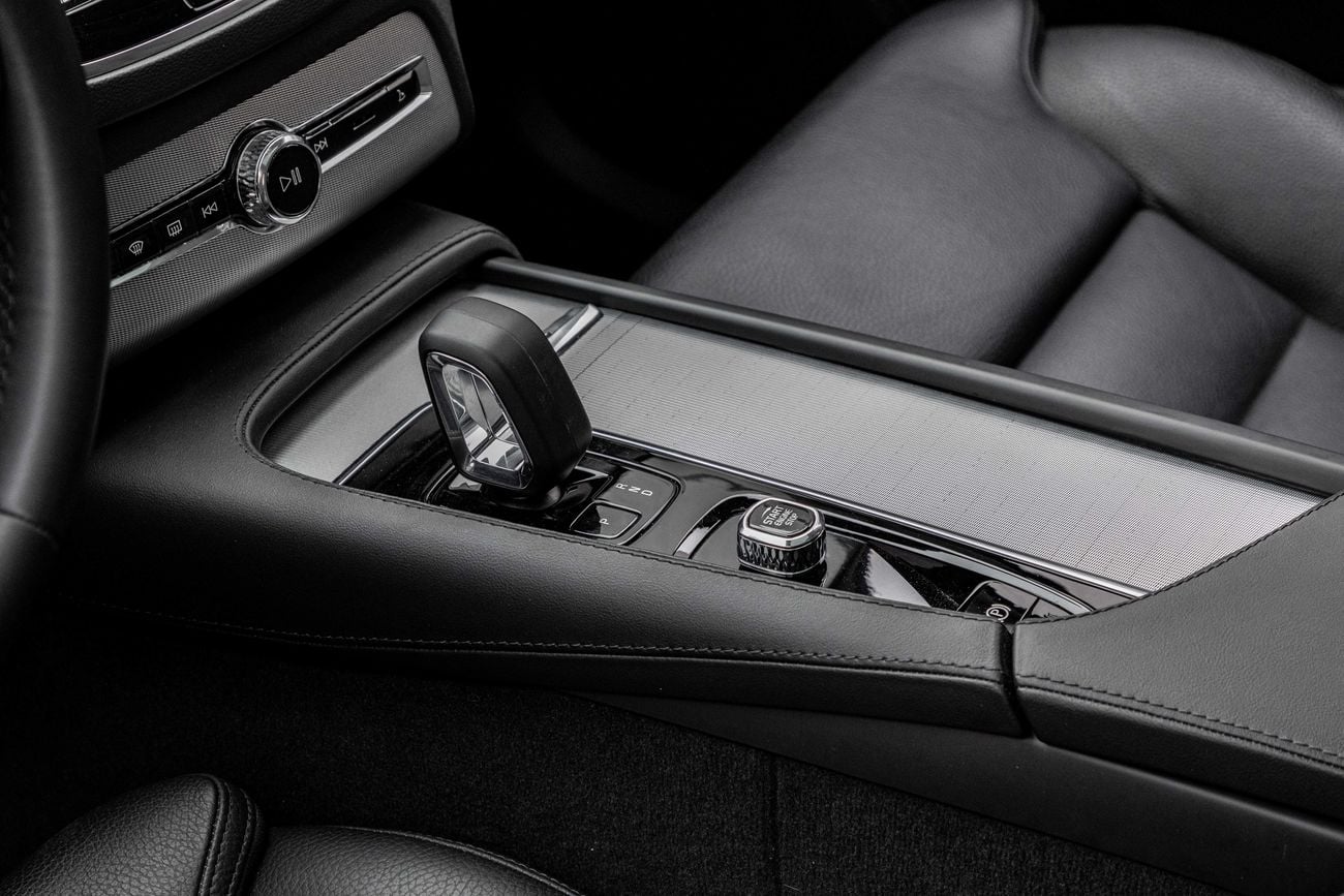 Volvo XC90 XC90 B5 Ultimate Bright AWD | 2,938 P.M | 0% Downpayment | Agency Warranty!