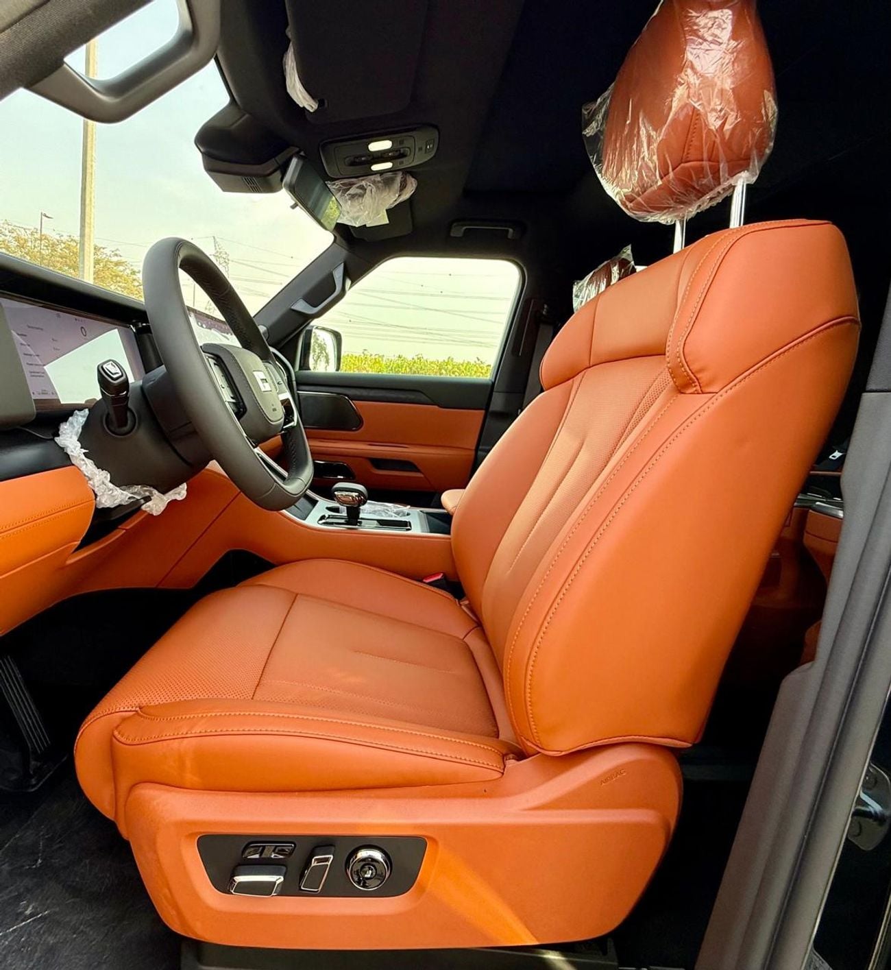 ROX 01 VIP VIP 6 SEATER VIP BLACK ORANGE BLACK WHITE 2026 MODEL AT AWD 10% VAT CUSTOMS 5 YEARS  WARRANTY IN