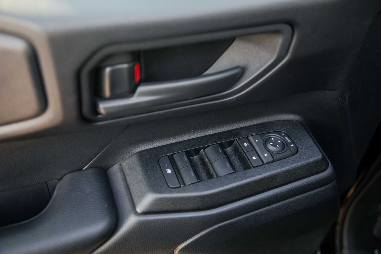 تويوتا برادو Urban E 2.8L - Black Inside Black | Export Only