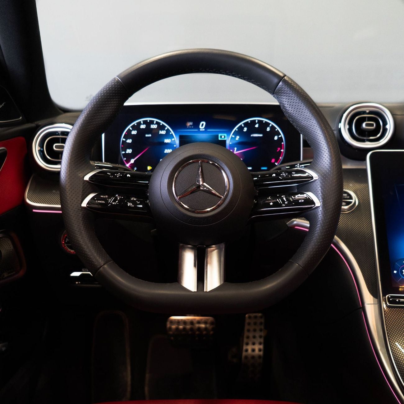 مرسيدس بنز C 200 PREMIUM PLUS