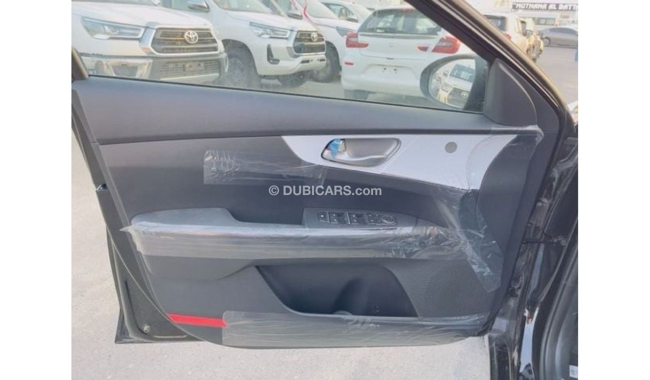 Kia Cerato 1.6L full option AT (Sunroof + Alloy wheels) Model  2022