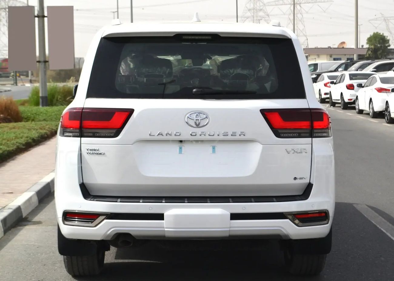 Toyota Land Cruiser 3.5T VXR Hybrid