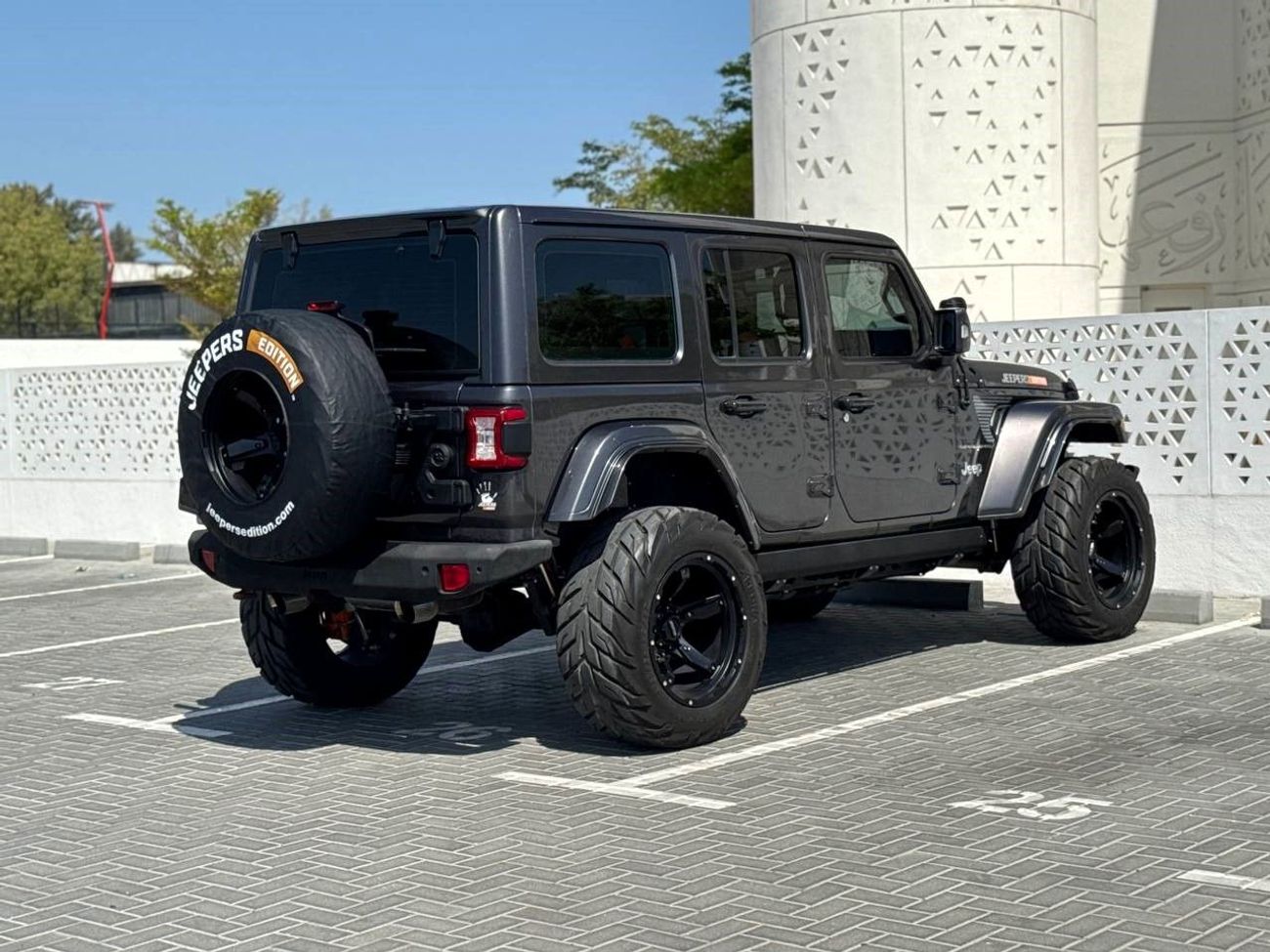 Jeep Wrangler Unlimited Sport 3.6L A/T