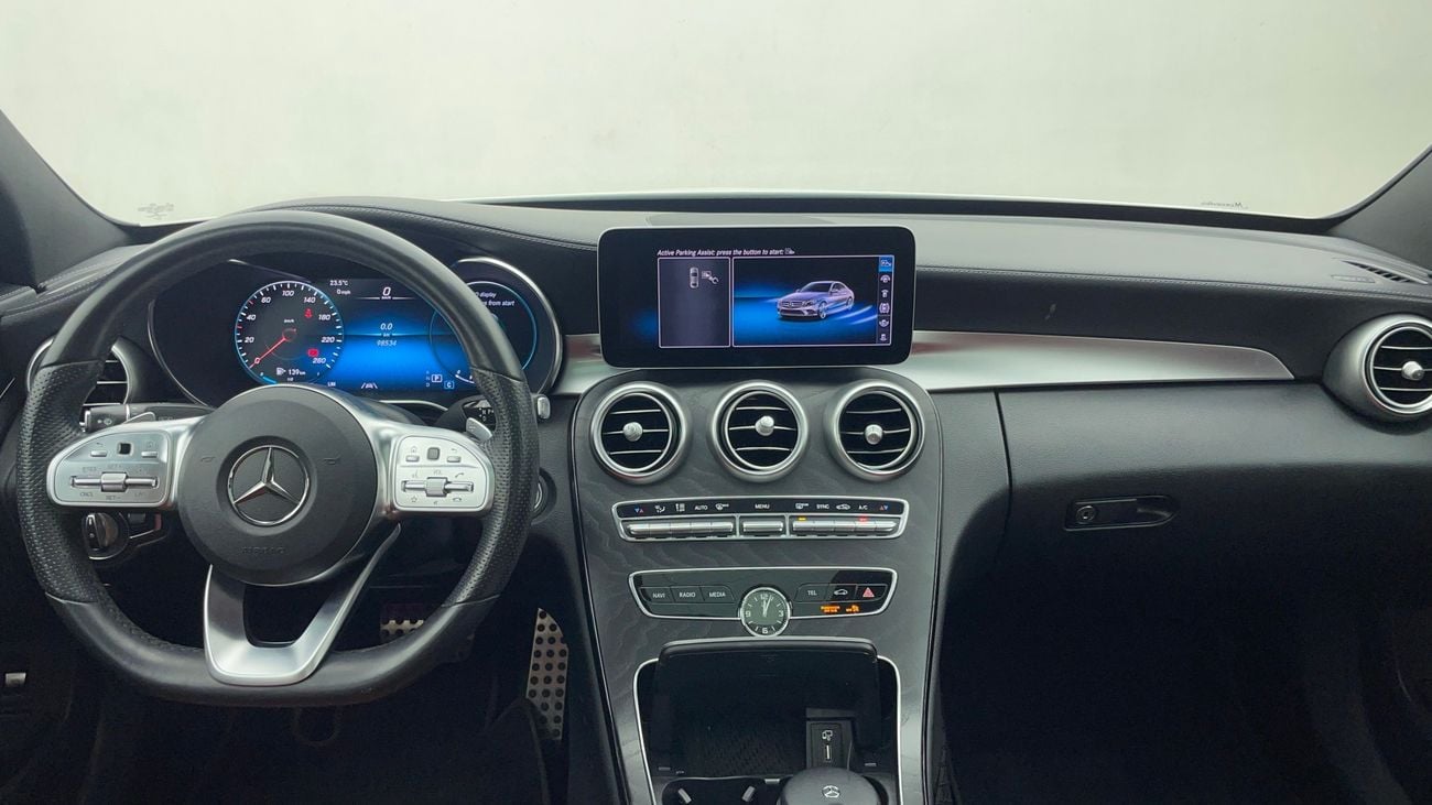 مرسيدس بنز C 200 AMG PACK 2 | بدون دفعة مقدمة | اختبار القيادة في المنزل