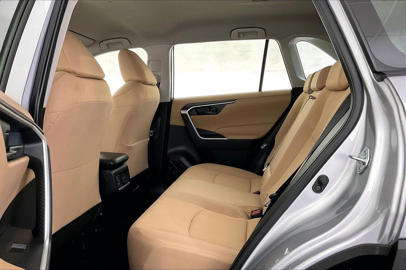 تويوتا راف ٤ EX | عرض العيد الحصري | خالية من أضرار الفيضانات