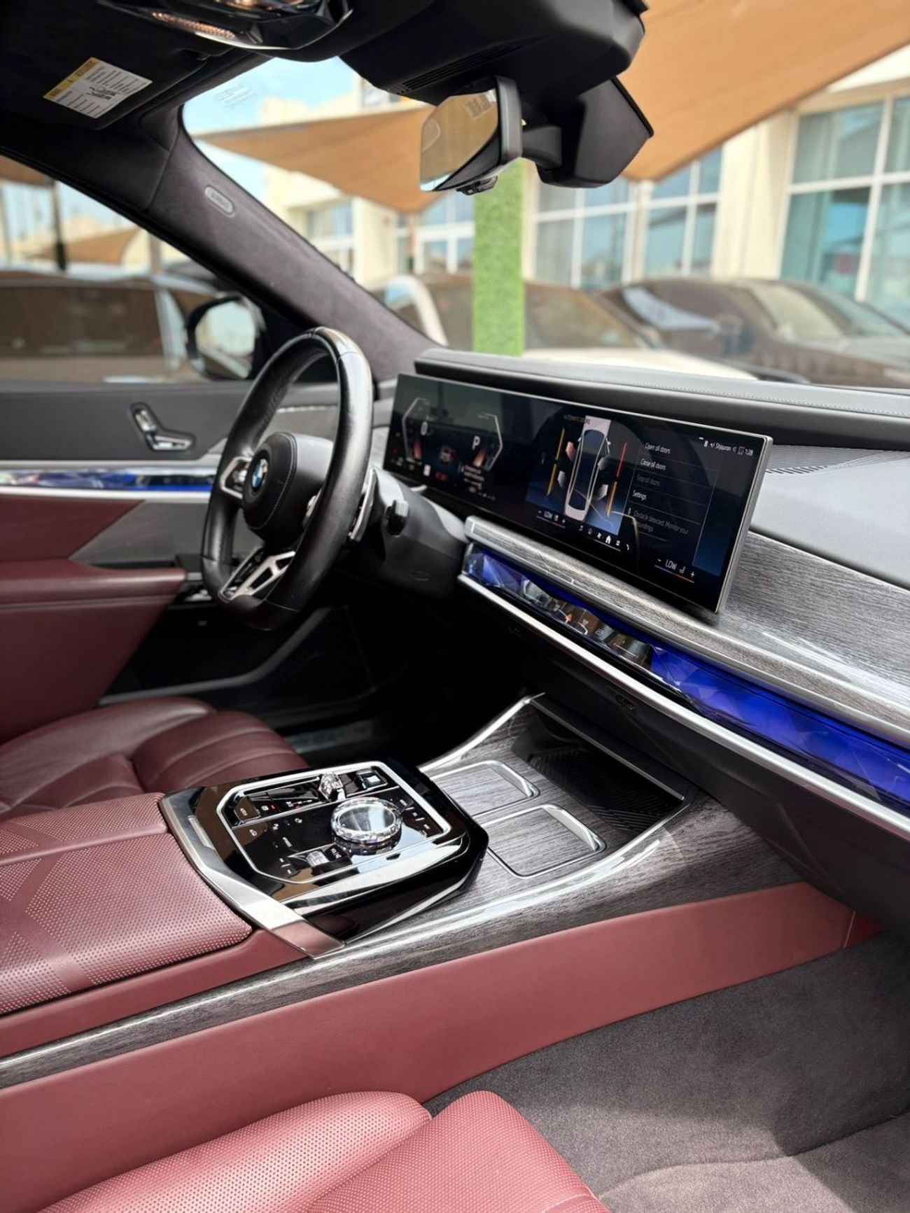 بي أم دبليو 760i xDRIVE M SPORT بي ام دبليو 760i X DRIVE  وارد VIP فل ابشن بحاله ممتازه بدون حوادث