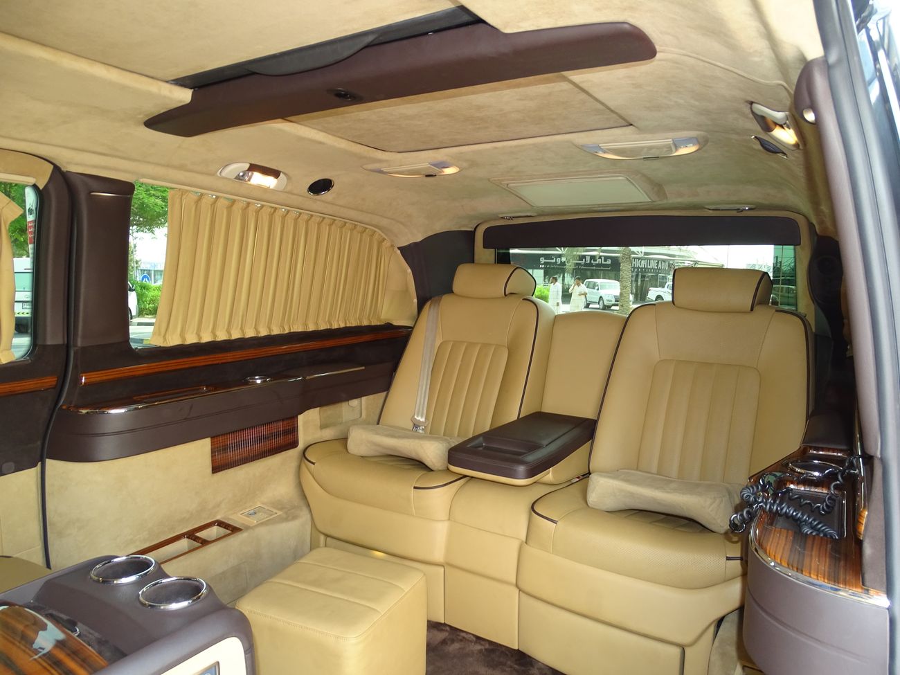 Used Mercedes Benz Viano VIP 2013 for sale in Dubai - 206577
