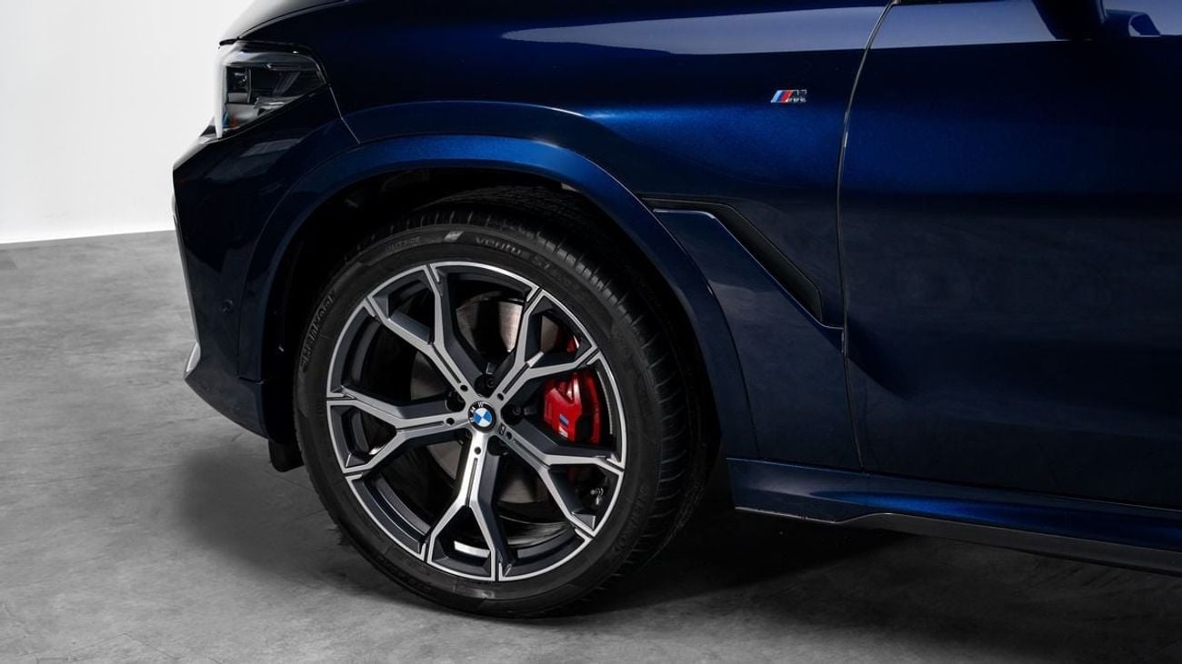 BMW X6 XDrive40i - 2023 - GCC Specs - Under Warranty and Service Contract