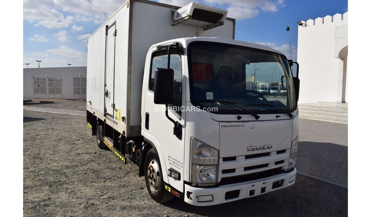 Isuzu NPR Isuzu Npr chiller pick up, Model:2012. Excellent condition