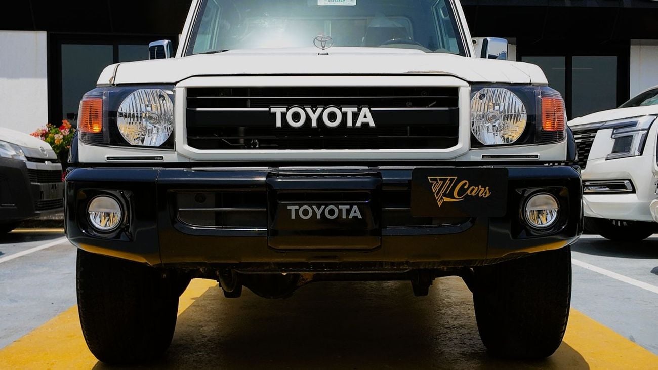 Toyota Land Cruiser Pick Up TOYOTA LC 70 LX V6 70th Anniversary