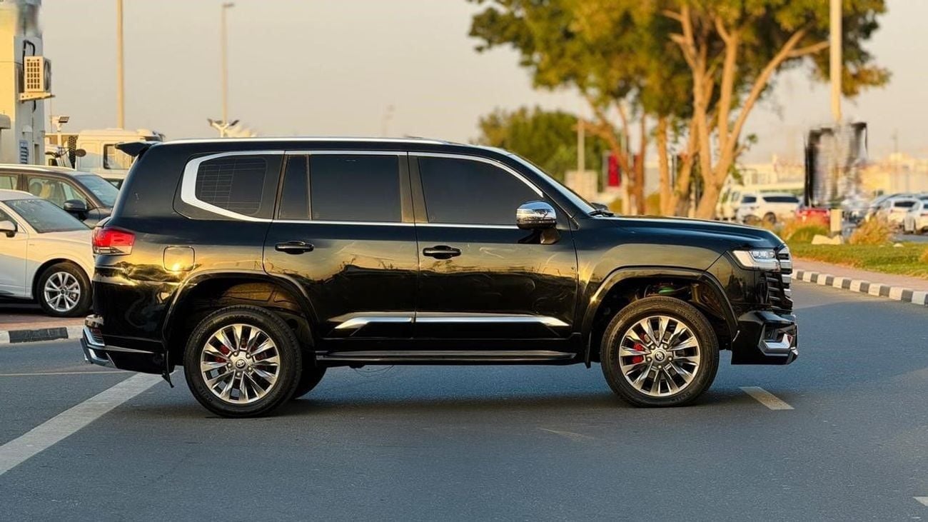 تويوتا لاند كروزر MODIFIED TO LC300 2025 MODEL | 4.0L PETROL ENGINE | LHD | AUTOMATIC TRANSMISISON | 360 VIEW CAMERA |