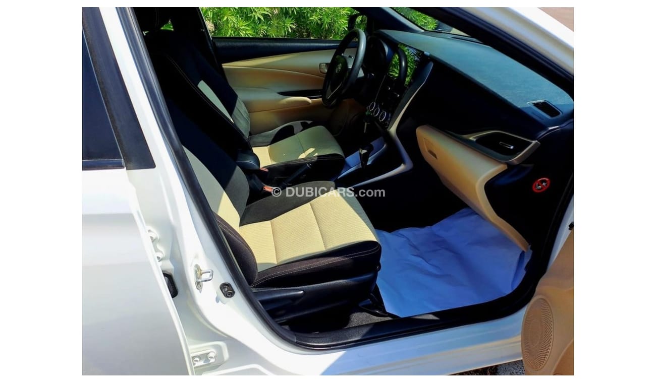 تويوتا يارس SE