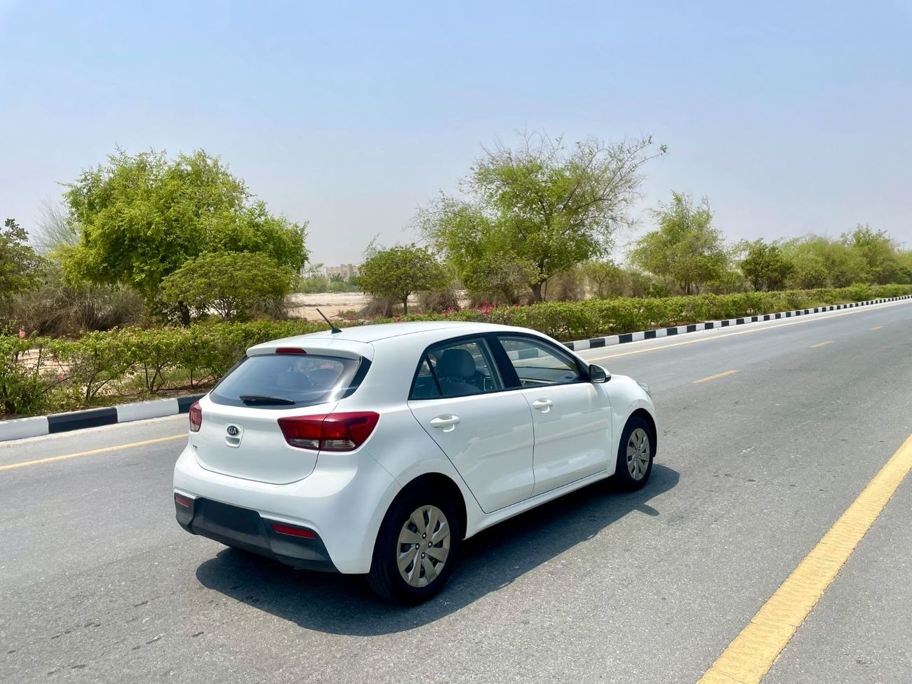 Kia Rio EX 1.4L (107 HP) Hatchback