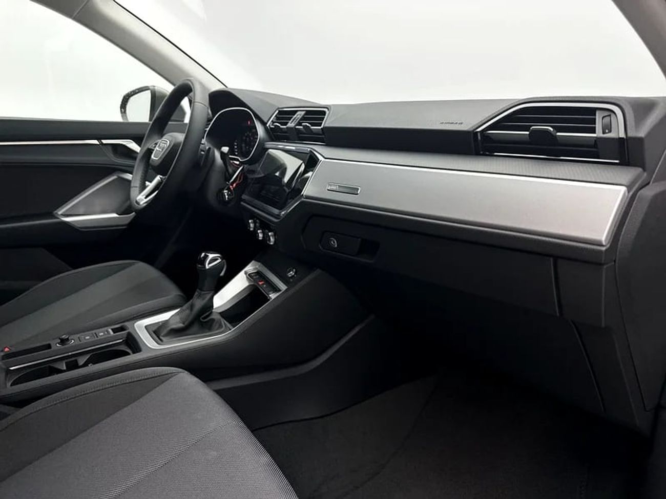 Audi Q3 Advanced 35 TFSI 150hp (Ref# 1029415)