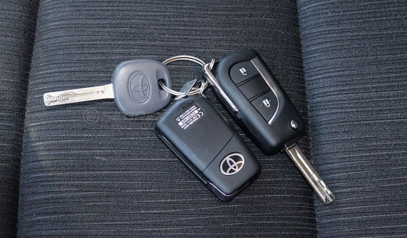 تويوتا هيلوكس 2025 Model Toyota Hilux DC, 2.7L Petrol, 2WD 6A/T