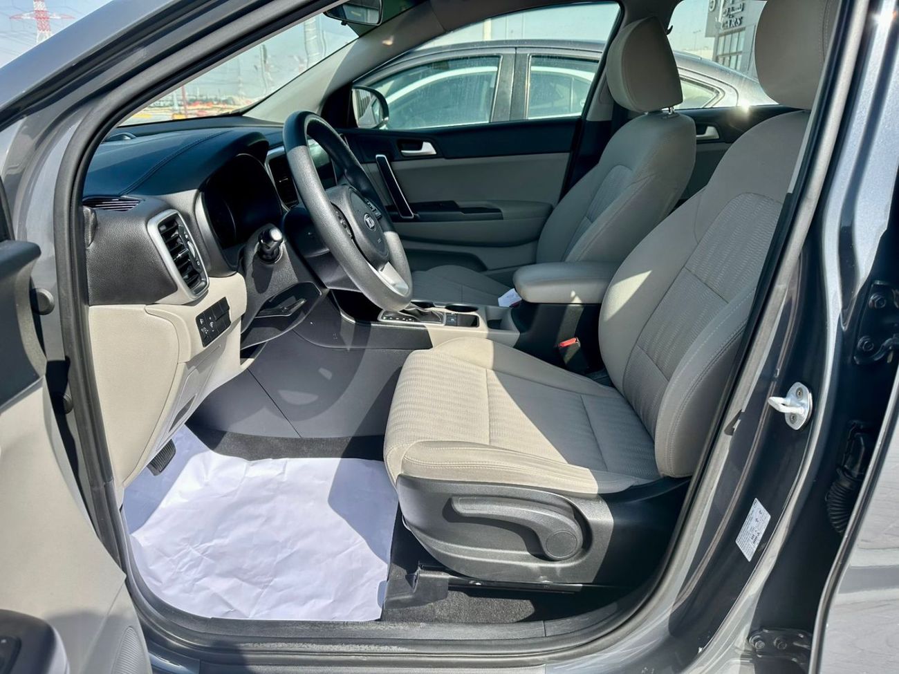 كيا سبورتيج LX 1.6L FWD