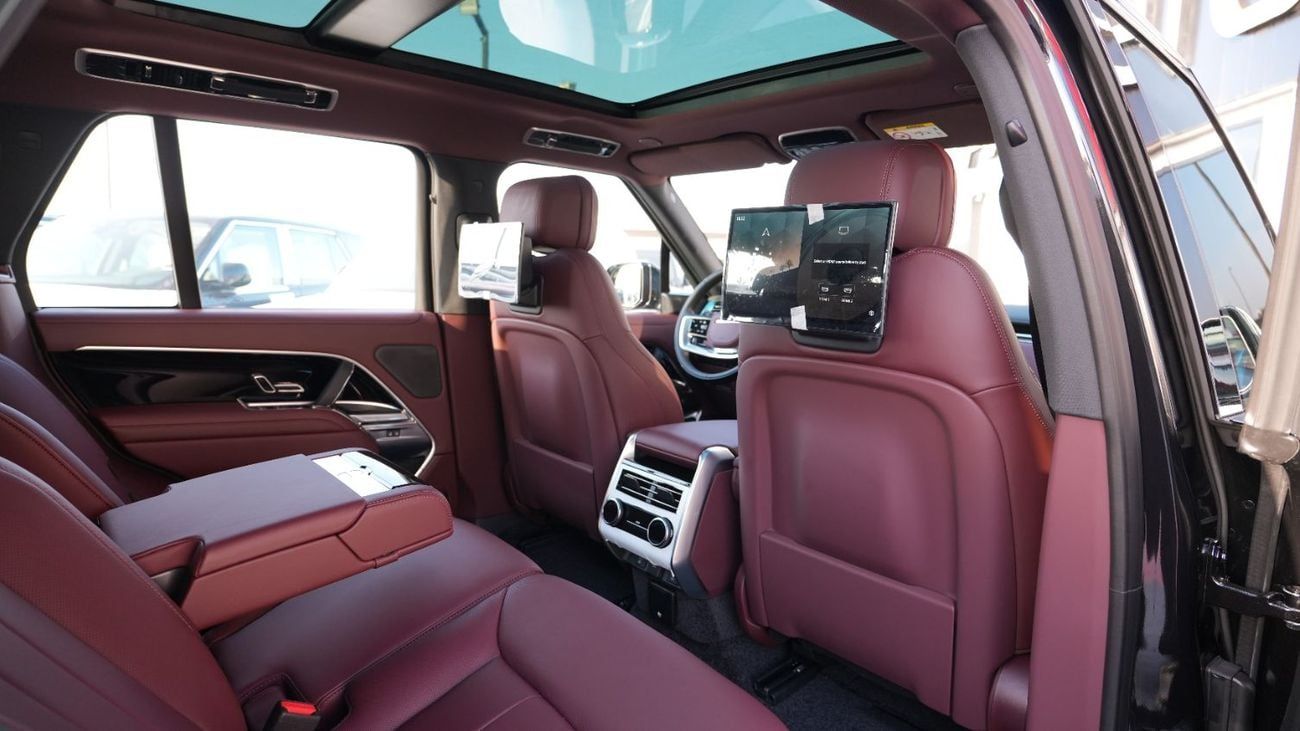 Land Rover Range Rover HSE P400 3.0L V6 Black 2026 MY Export Only