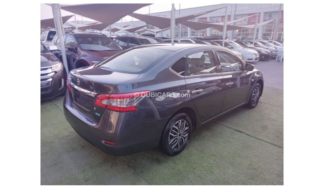 نيسان سنترا 1600 سى سى موديل 2016 خليجى لون رمادى بدون حوادث بحالة ممتازة لاتحتاج لأى مصاريف .