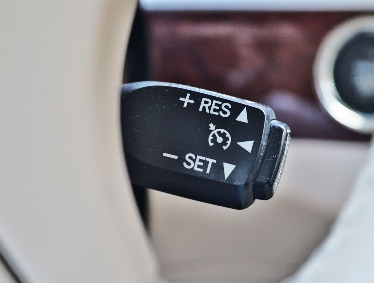 تويوتا بريفيا تويوتا بريفيا SE (XR50)، 2018، 5 د آر إم بي في، 2.4 لتر 4 سلندر بنزين، أوتوماتيك، دفع أمامي