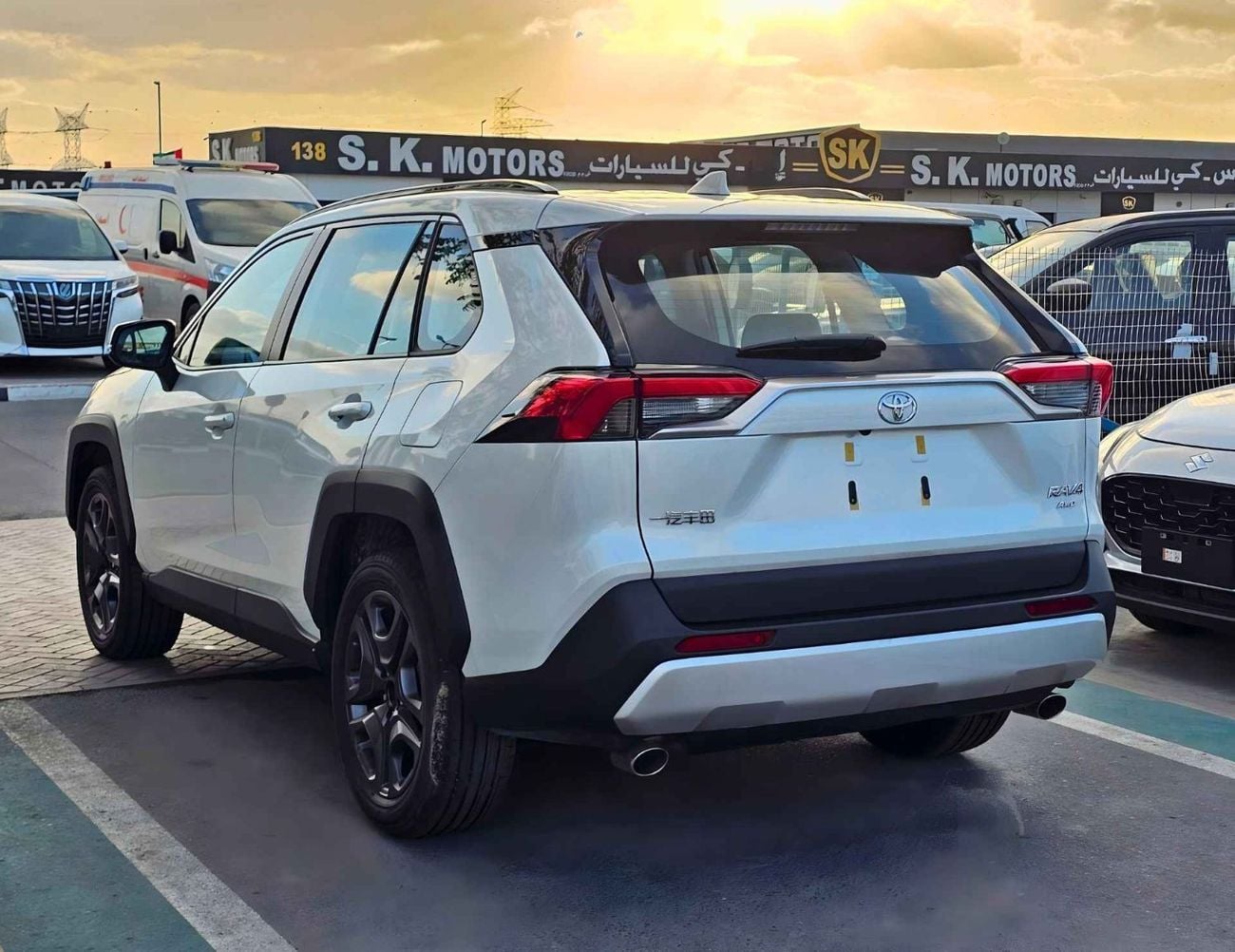 تويوتا راف ٤ ADVENTURE CVT FLAGHSIP / 2.0L PETROL AWD / RADAR, PANORAMIC ROOF, LEATHER WITH POWER SEAT (CODE # RA