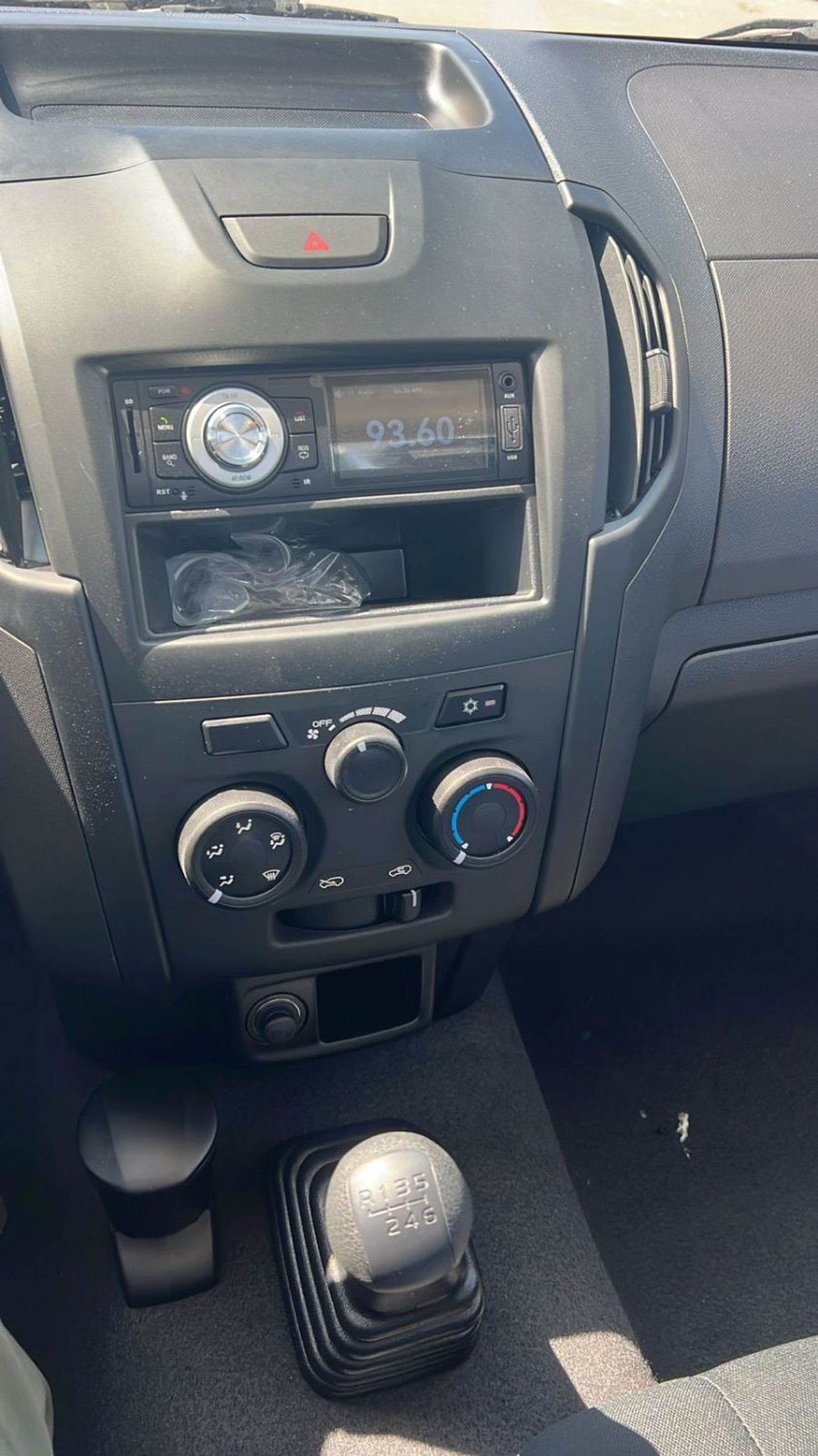 Isuzu DMax 2025 Isuzu D-Max SC 1.9L MT Diesel (Open Back)