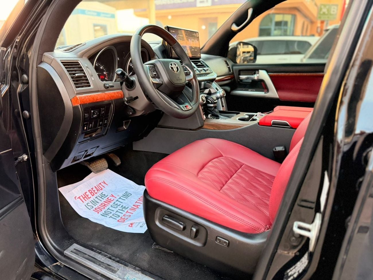 Toyota Land Cruiser GXR LANDCRUISER 2018 UPGRADE 2024 V8 LHD PETROL FULL OPTION GCC