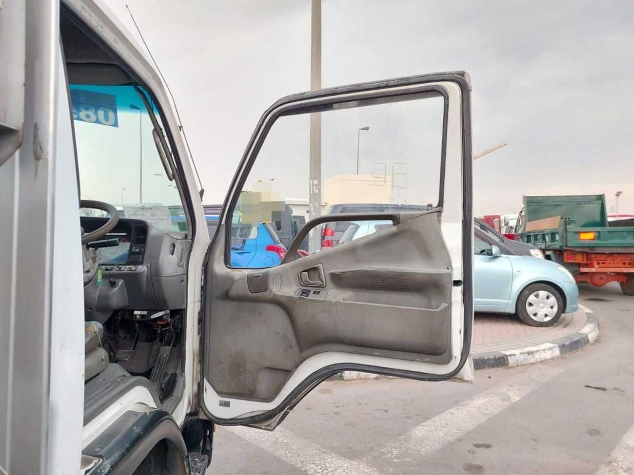 Mitsubishi Fuso Canter (RAMADAN OFFER) MITSUBISHI CANTER TRUCK RHD 1995 MODEL 4.5 L DIESEL MANUAL(PM03195)