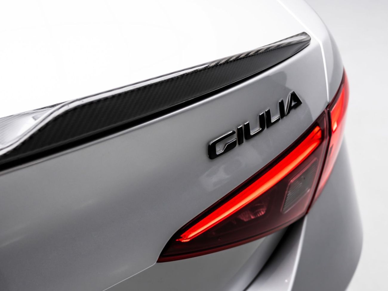 Alfa Romeo Giulia Quadrifoglio 2.9L (510 HP) 2020 Alfa Romeo Giulia Quadrifoglio, 2026 Agency Warranty + Service Contr