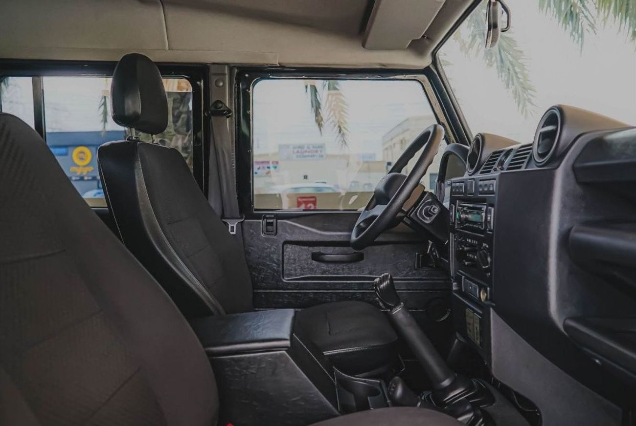 Land Rover Defender 110