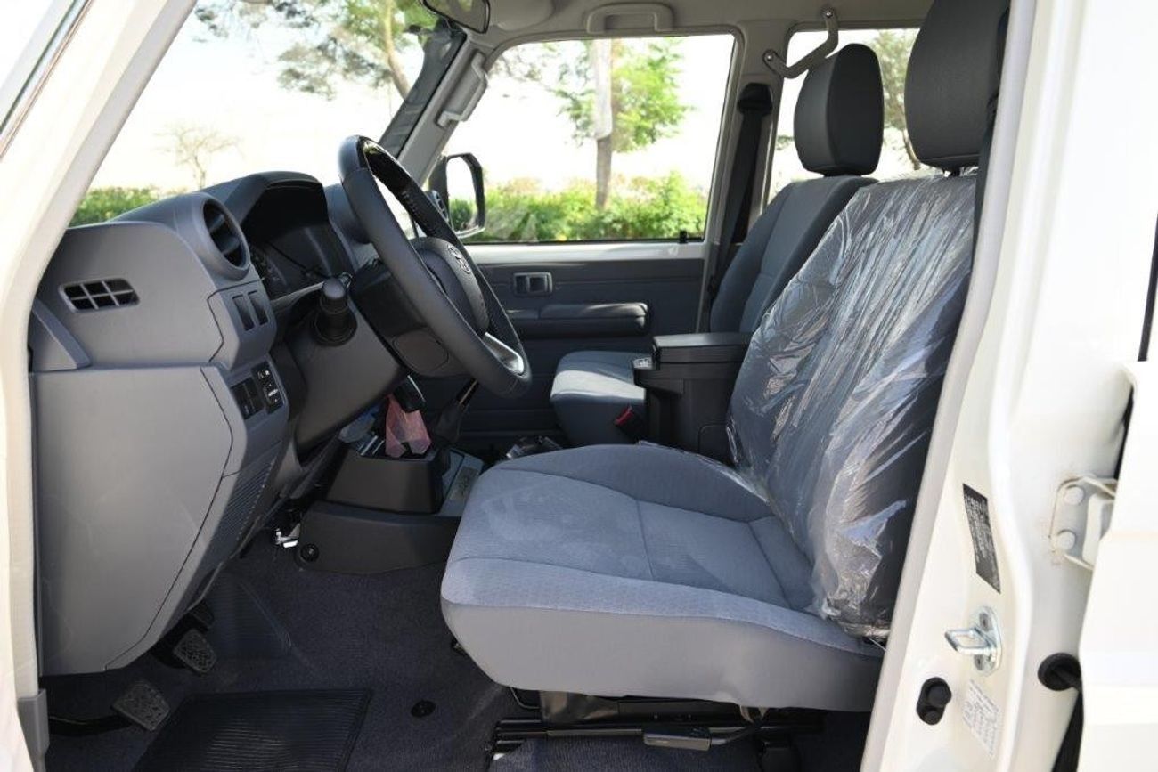 Toyota Land Cruiser 70 2025 MODEL TOYOTA LAND CRUISER 76 HARDTOP LX-G1 2.8L TURBO DIESEL 5 SEAT MANUAL TRANSMISSION