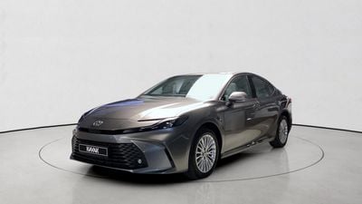 Toyota Camry 2.5 HEV XLE E-CVT | Guaranteed Warranty | 0 Down Payment