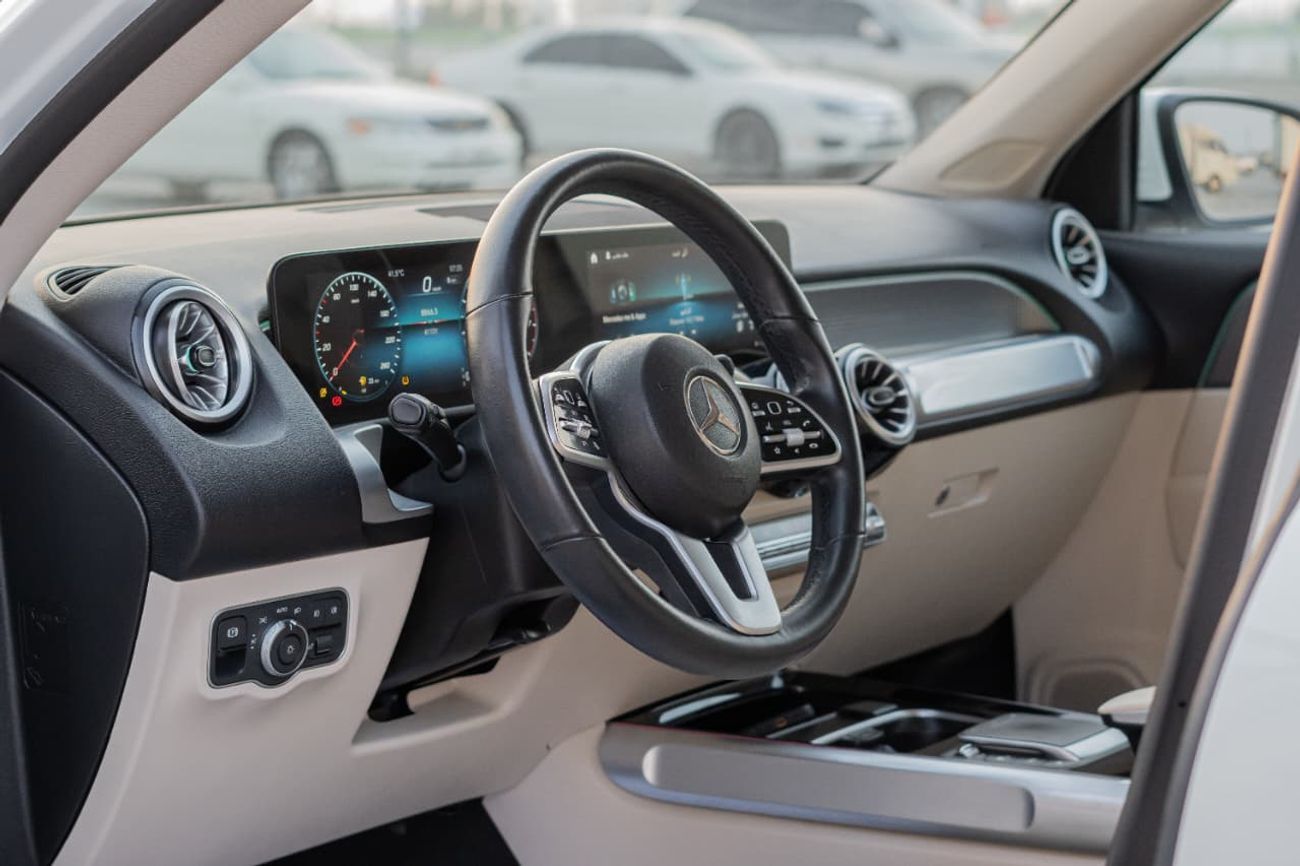 مرسيدس بنز GLB 250 4MATIC 2.0L (221 HP)