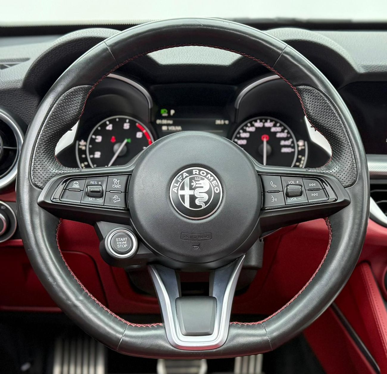 Alfa Romeo Stelvio Veloce 2022 Alfa Romeo Stelvio Q4 Veloce, 2027 Alfa Romeo Warranty + Service Pack, Fully Loaded, GCC