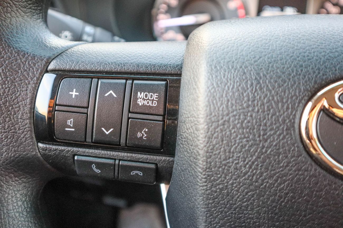 Toyota Hilux 2024 Toyota Hilux (TGN121) 2.7L 4×2 RWD