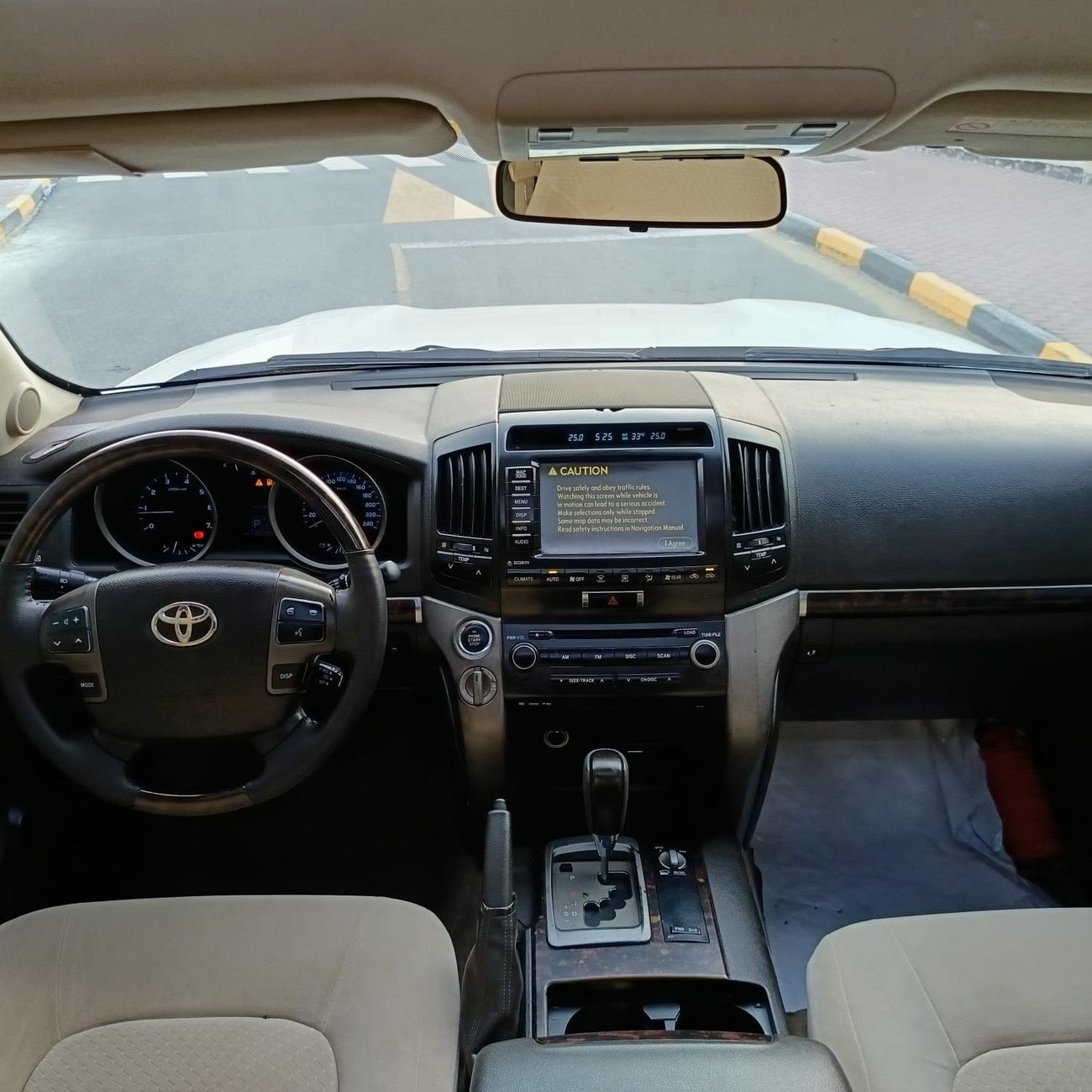 تويوتا لاند كروزر VXR... V8