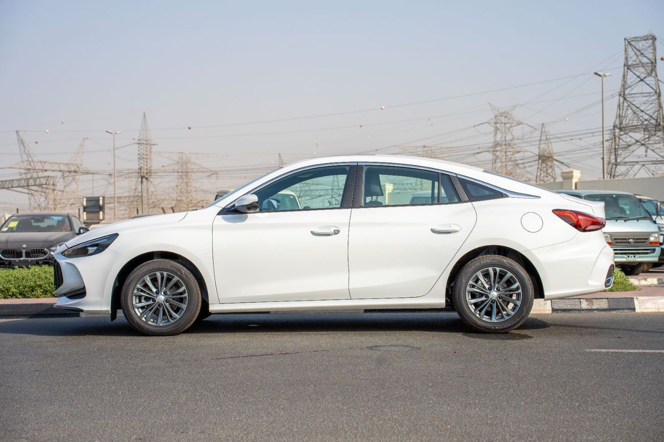 أم جي 5 MG5 2025 1.5L Petrol