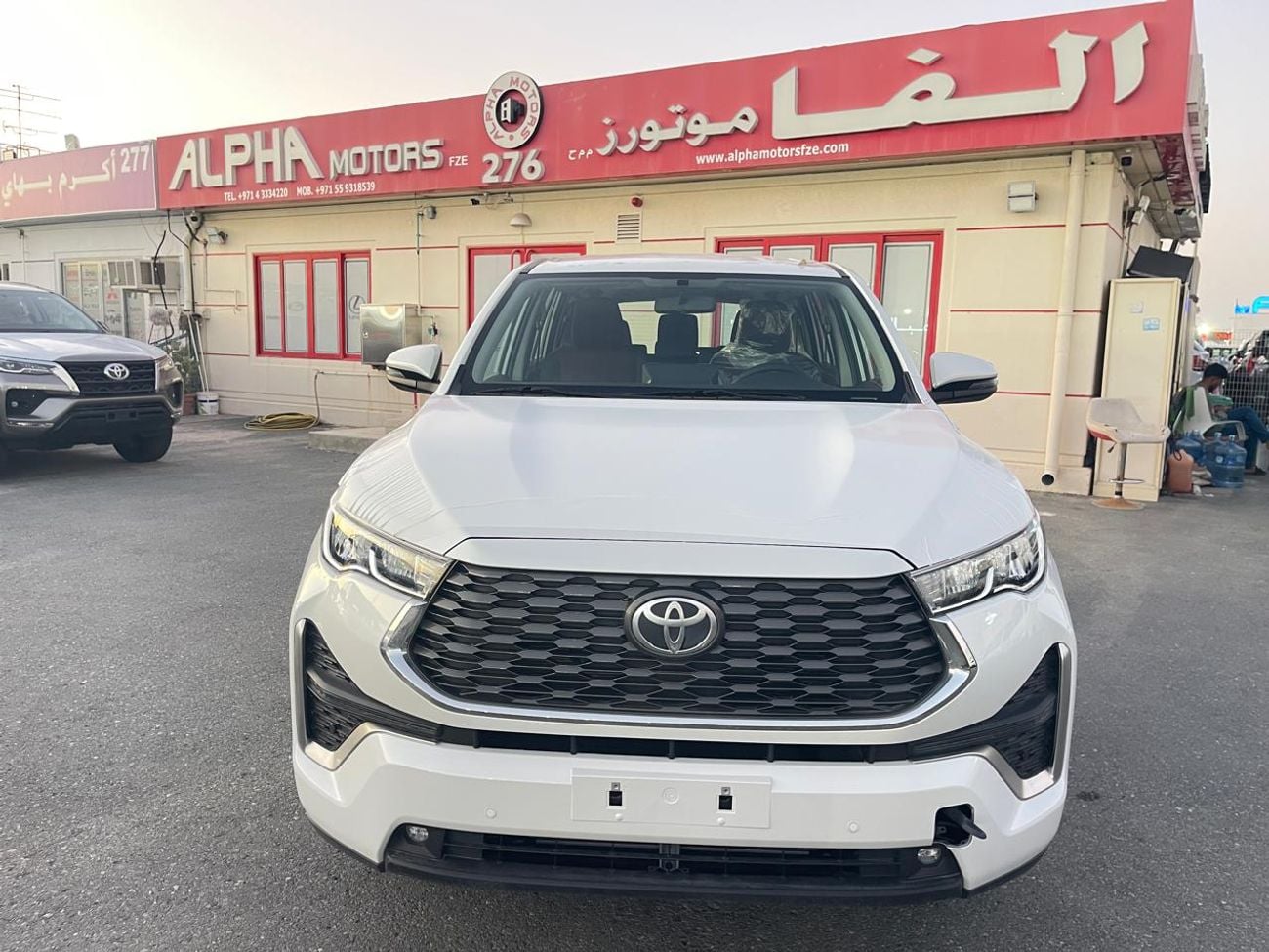 تويوتا إينوفا 2.0L HyCross 8S Hybrid