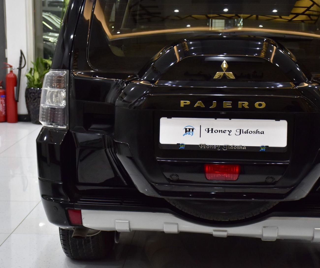 Mitsubishi Pajero GLS H/L ROCKFORD PLATINUM EXCELLENT DEAL for our Mitsubishi Pajero GLS ( 2020 Model ) in Black Color GCC Specs