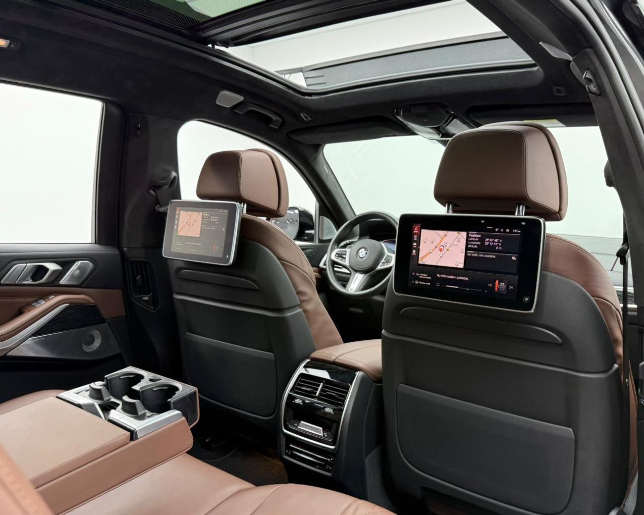 BMW X7 M50i 4.4L (530 HP) 2022 BMW X7 M50i M-Sport, 2027 BMW Warranty + Service Pack, Full BMW Service Hist