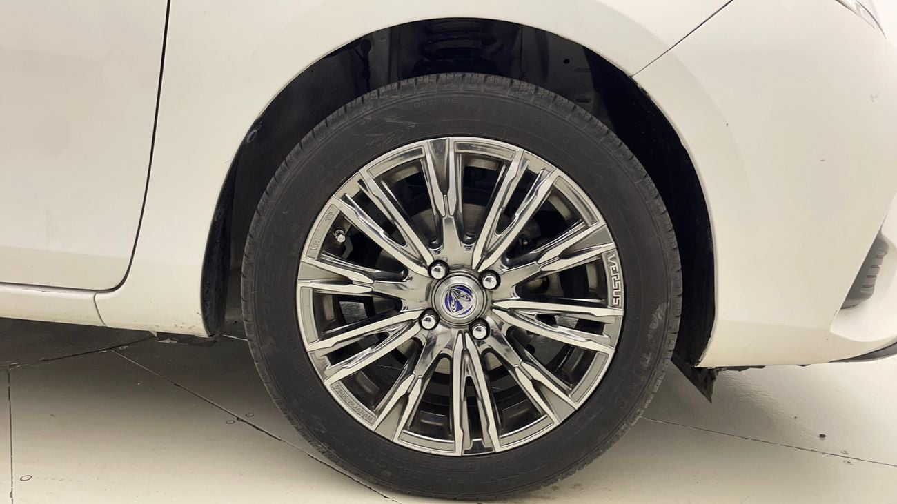 تويوتا يارس SE 1.5 | بدون دفعة مقدمة | اختبار القيادة في المنزل